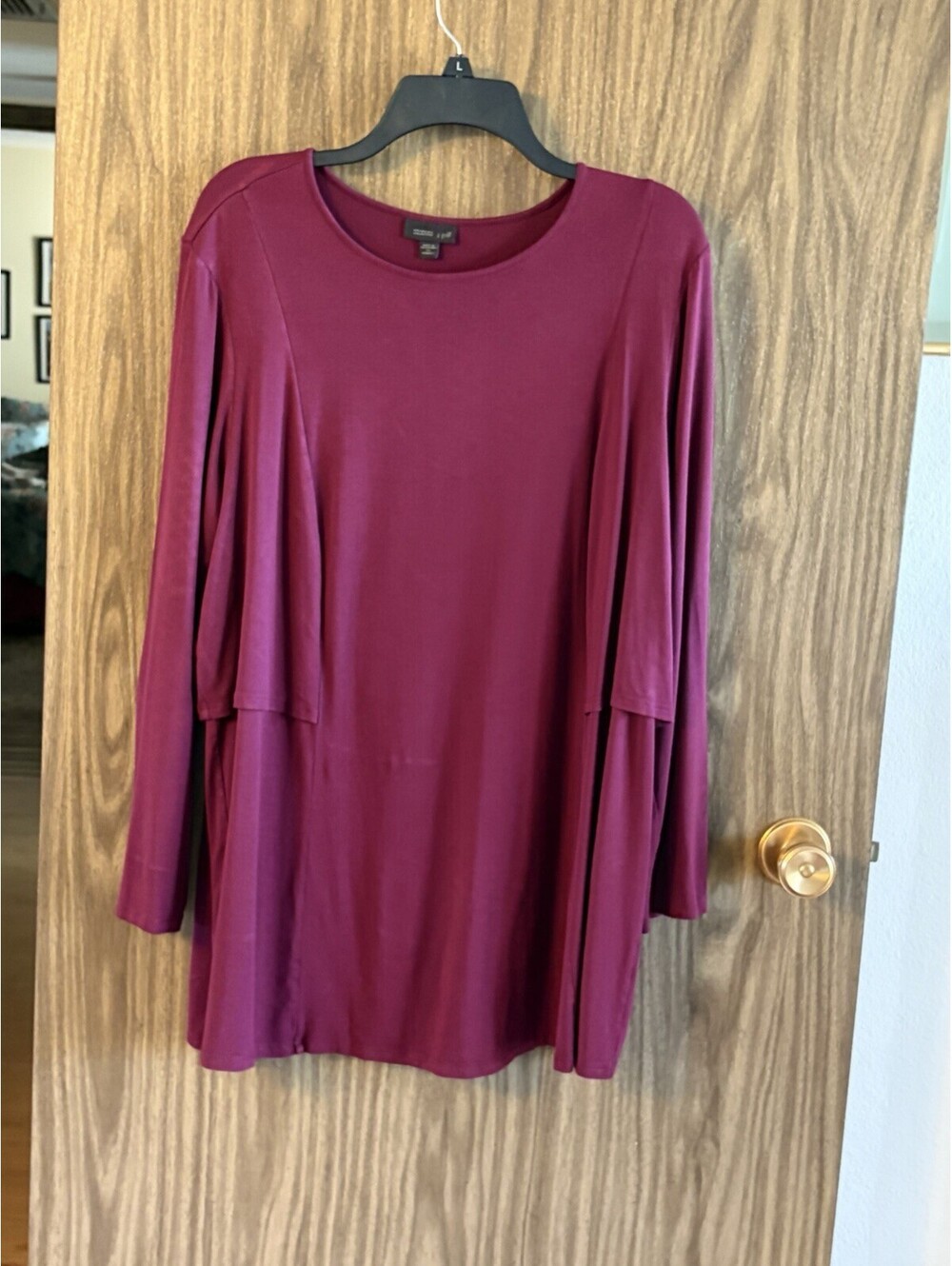 J. Jill 2X Burgundy Tunic Top Rayon/Spandex  Panel On Front Sides &1/2 Back